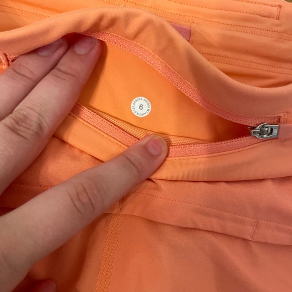 lululemon low rise 2.5” sunny coral speed up shorts - Picture 3 of 5